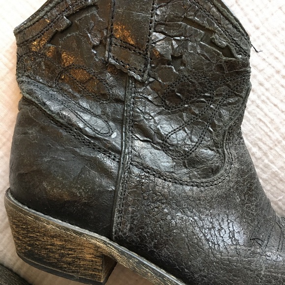 STEVEN by Steve Madden Booties - Picture 2 of 3